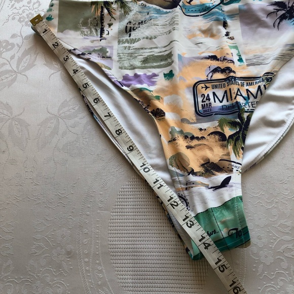 Royalty By MALUMA Women’s Size L One Piece Swimsuit Baiting Suit Welcome MIAMI - Picture 14 of 16